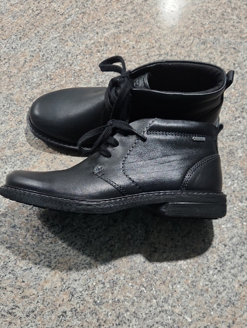 ECCO Men’s Turn GORE‑TEX Black Leather Chukka Boots US Size 5.5| EU 39